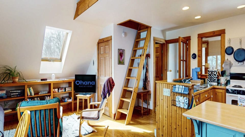 Upstairs living room with smart TV