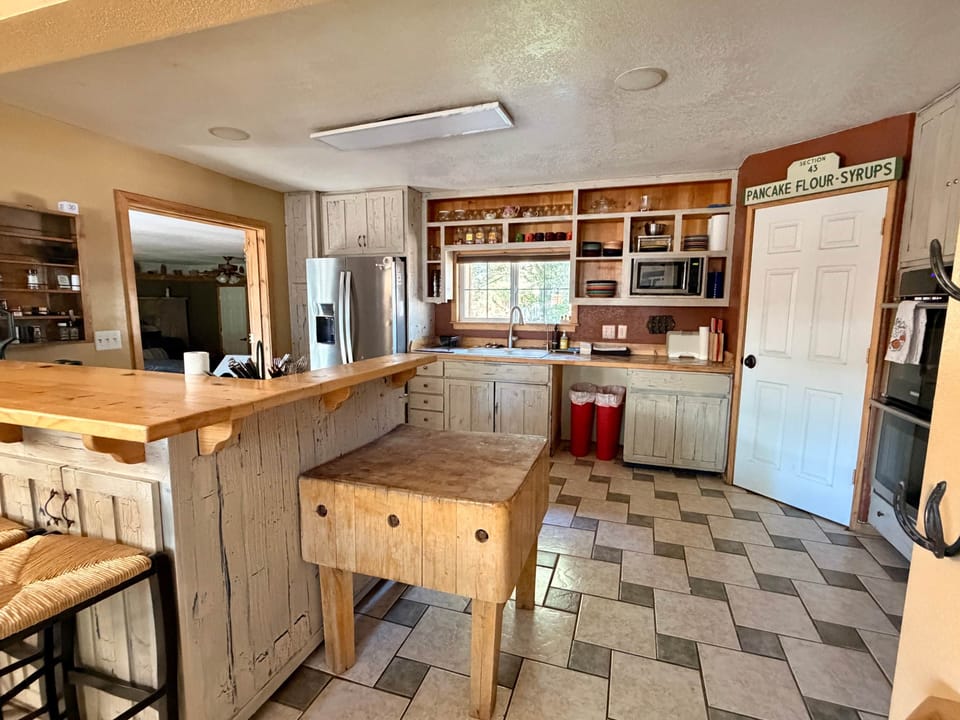 Kitchen and dining rooms