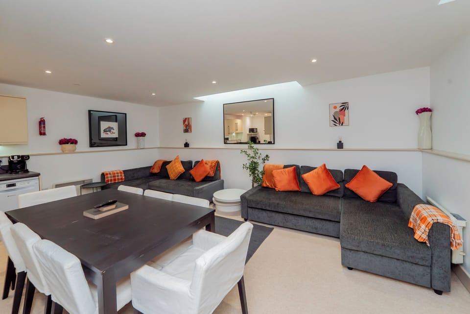 Every detail of our lounge is designed with you in mind. From the seating layout to the calming atmosphere, this is where comfort meets convenience.