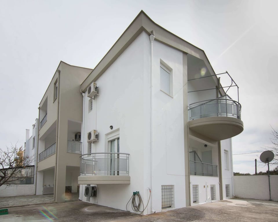Photo of the property building!