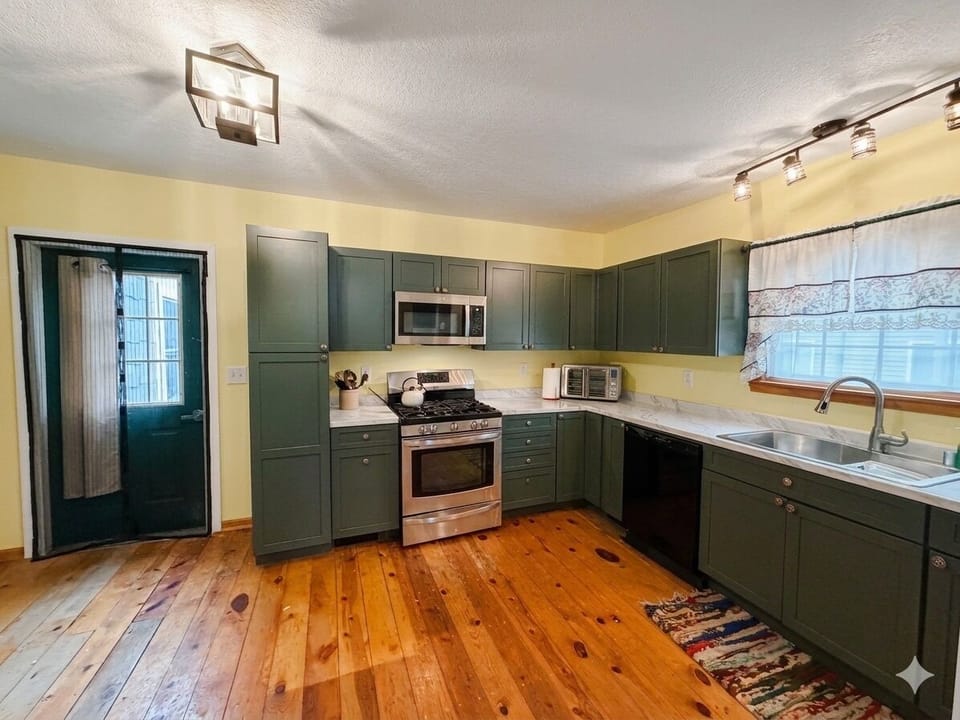 Plenty of counter space if you wish to cook during your stay.