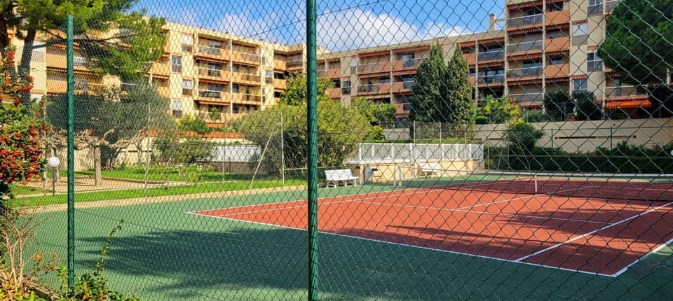 Sport court