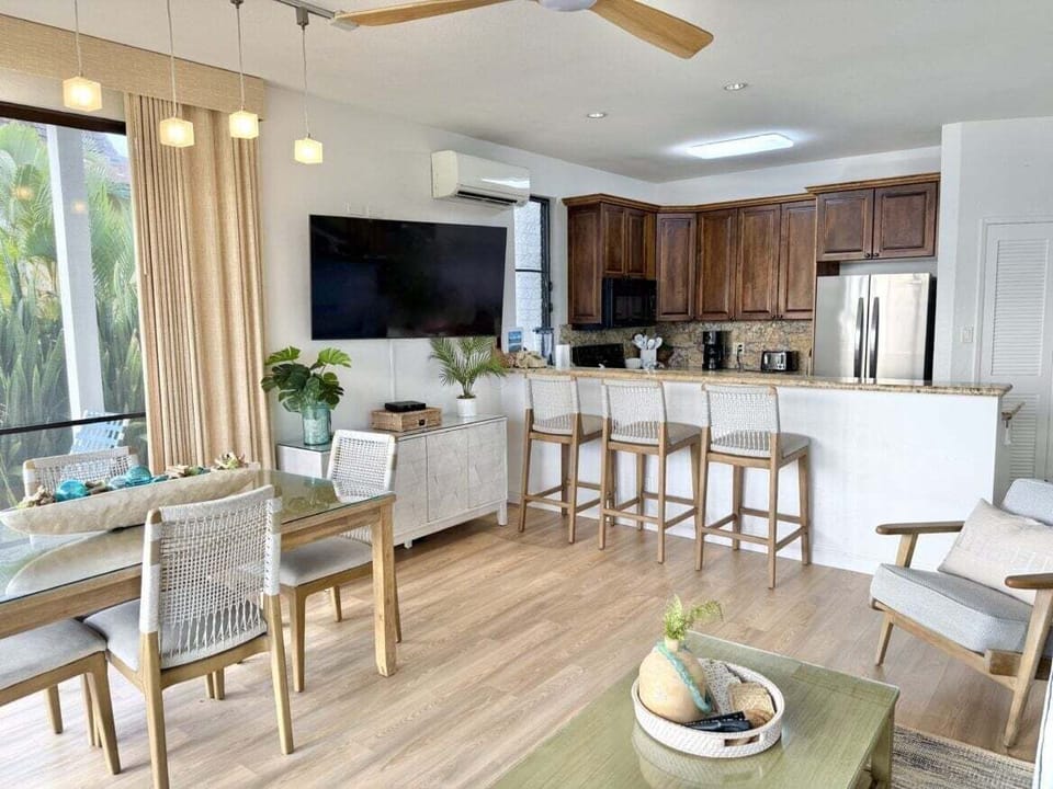 Indoors, Dining Room, Dining Table, Furniture, Table