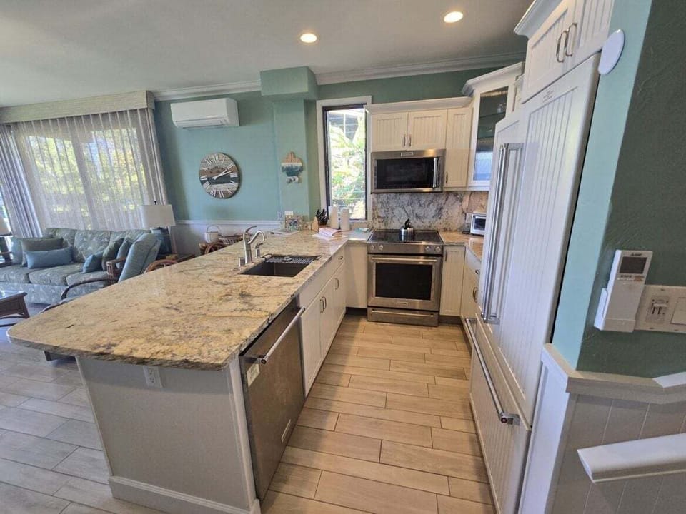 Indoors, Kitchen, Appliance, Microwave, Oven