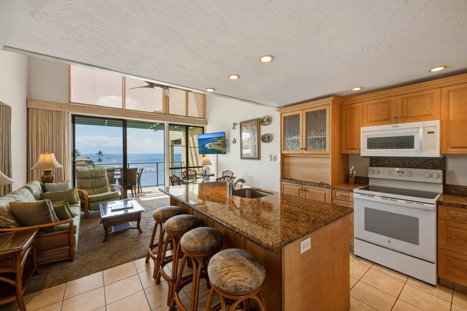 Indoors, Furniture, Living Room, Appliance, Microwave