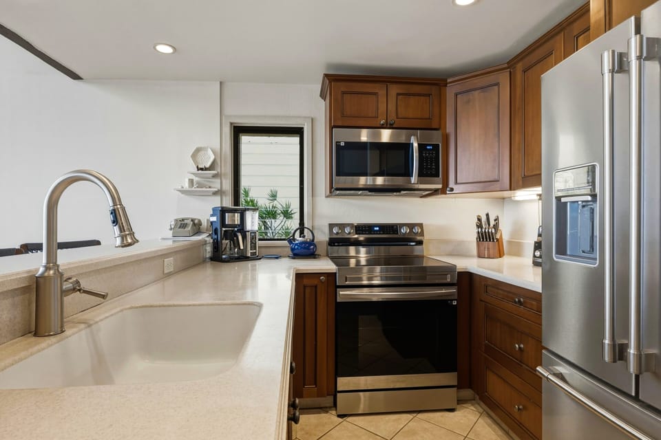 Indoors, Kitchen, Sink, Sink Faucet, Appliance