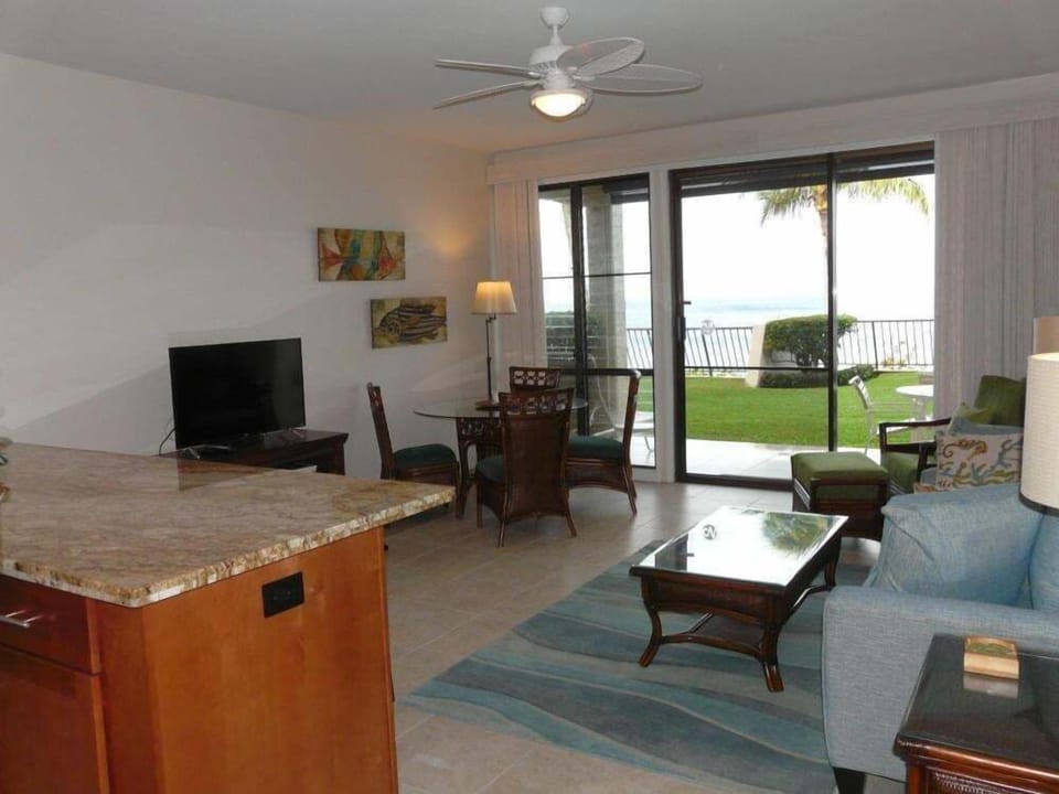 Screen, Furniture, Table, Coffee Table, Indoors