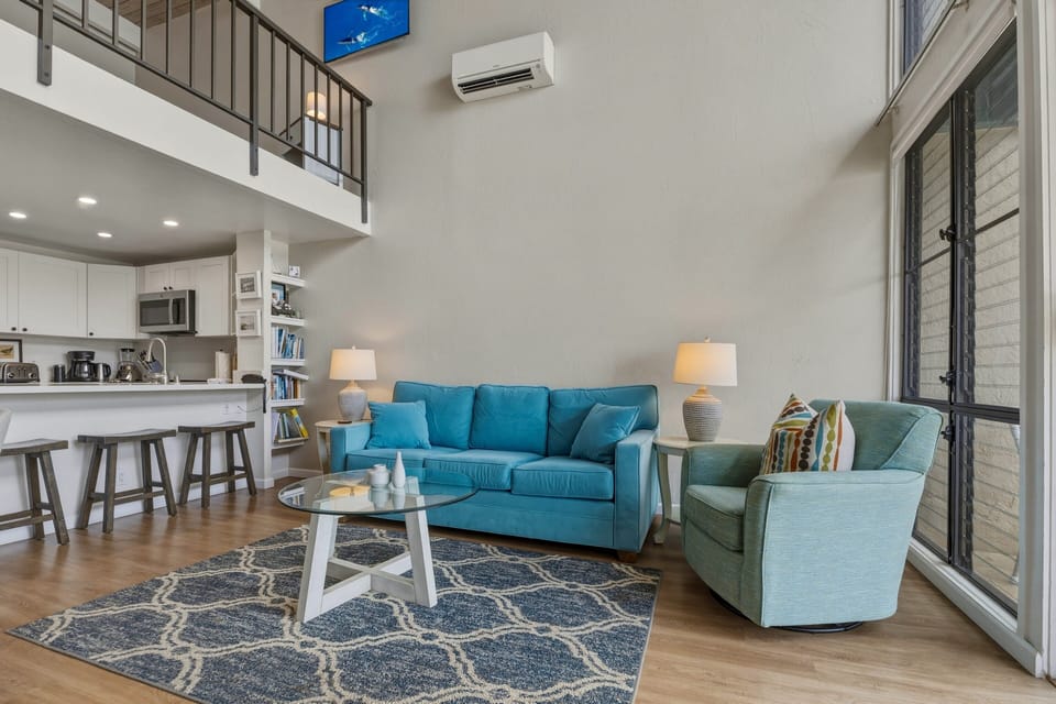 Home Decor, Furniture, Indoors, Living Room, Room