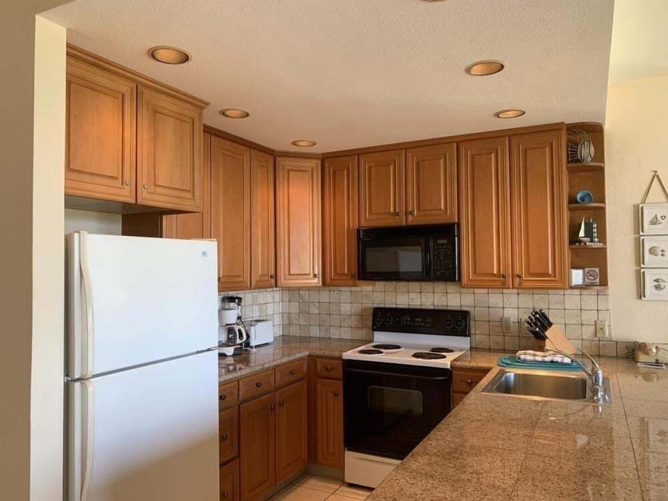 Indoors, Kitchen, Appliance, Refrigerator, Sink