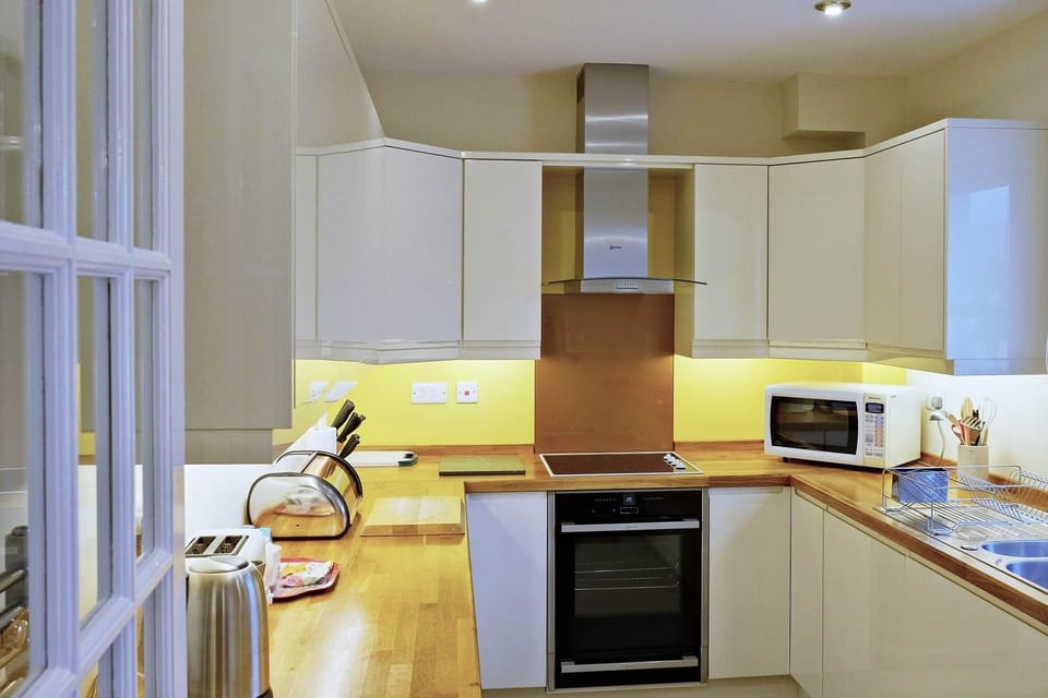 9 Greta Grove House Kitchen