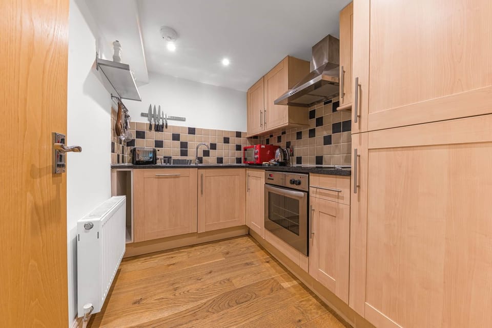 Chaucer Retreat Kitchen 