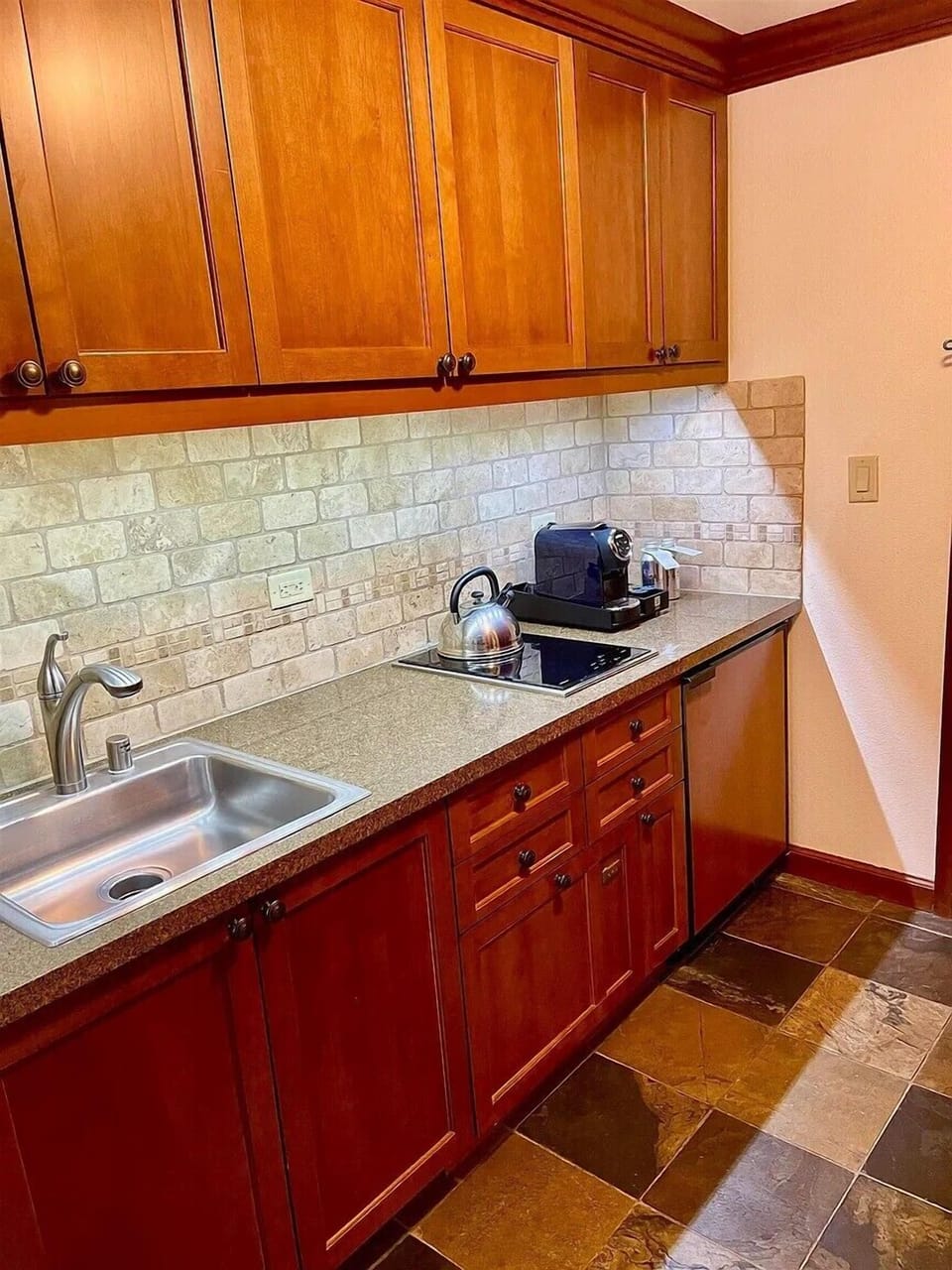 EV 242: Kitchenette