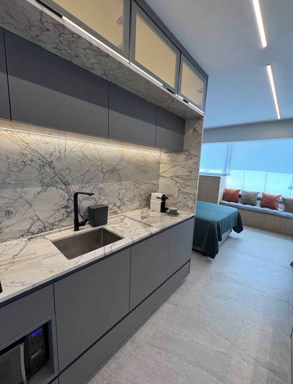 Full modern kitchen