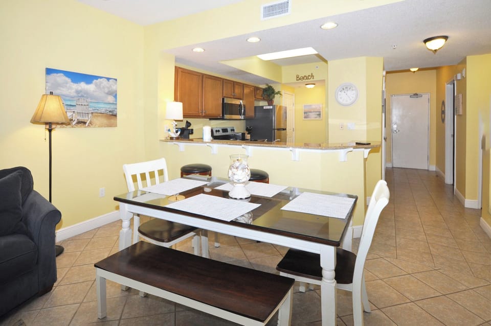 Dining Area - Waters Edge Resort Unit 310, Okaloosa Island, Fort Walton Beach, FL, Vacation Condos by Sunset Resort Rentals