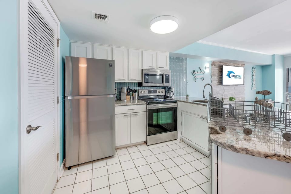 Large Kitchen Area
