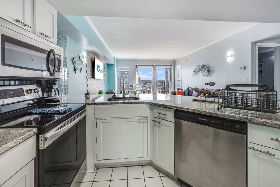 Large Kitchen Area
