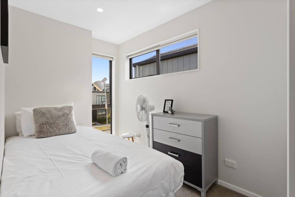 Single bedroom