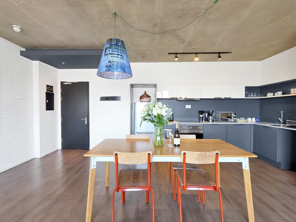 WEX1 2BR Ensuite Apartment with Pool, Gym &Parking (36296)