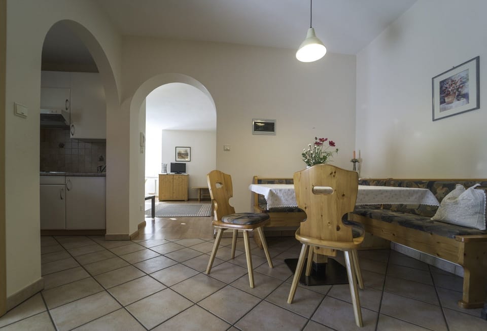 A dining table for everyone