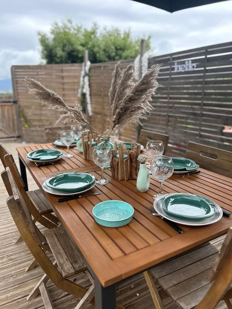 Outdoor dining