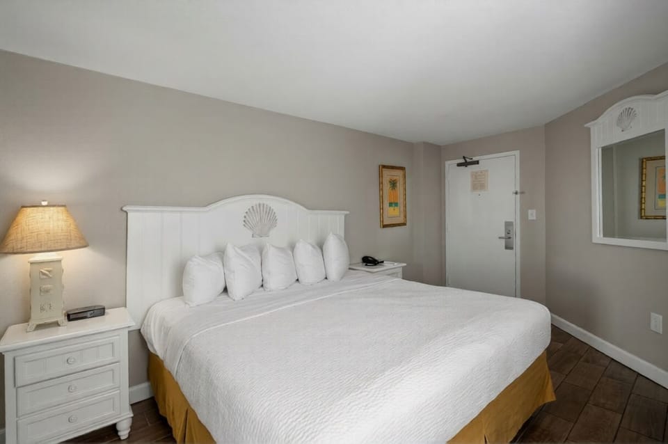 Bedroom. Interior and views may vary based on location and availability.