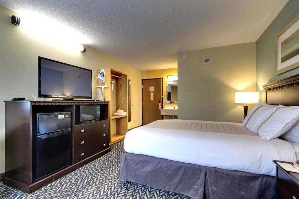 Stretch out with a roomy layout and easy-access entry area.