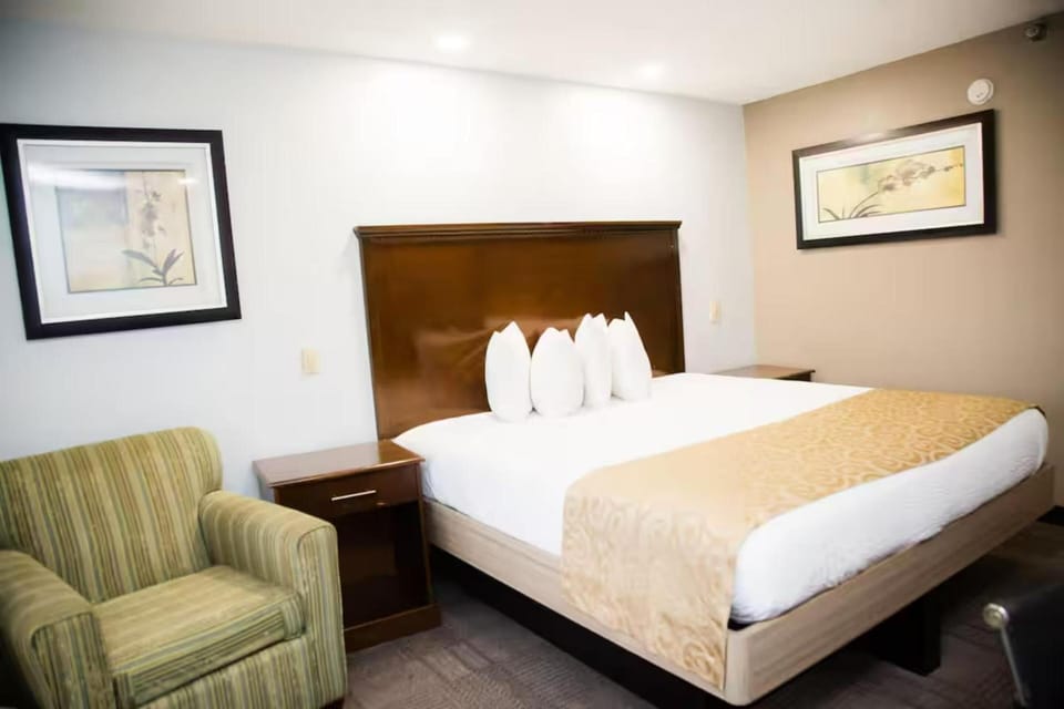 Bedroom. Interior and views may vary based on location and availability.