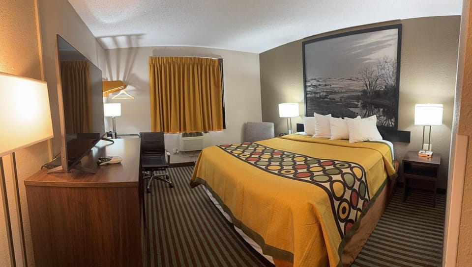 Settle in and recharge in this inviting king room.