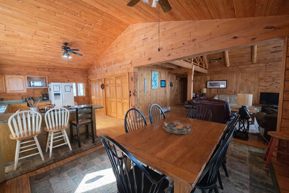 Dining area perfect for family meals together