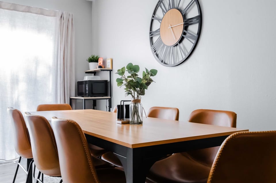 Dining room for 8