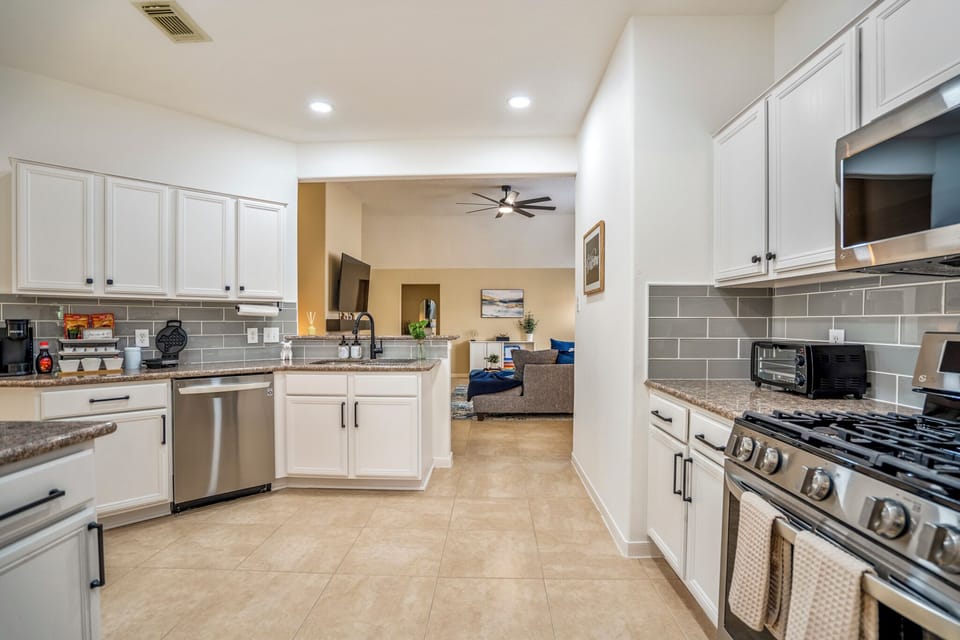 Fully equipped kitchen