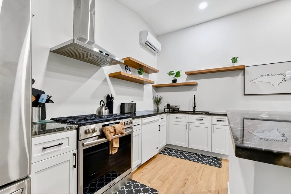Fully equipped kitchen 