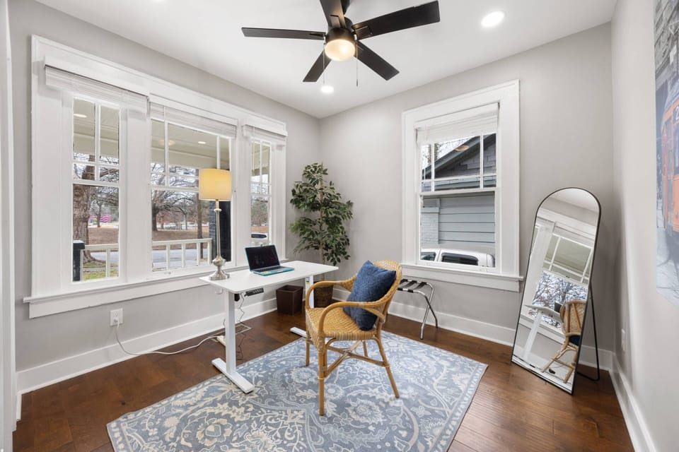 Office features an adjustable desk for those that must work remotely while on holiday.