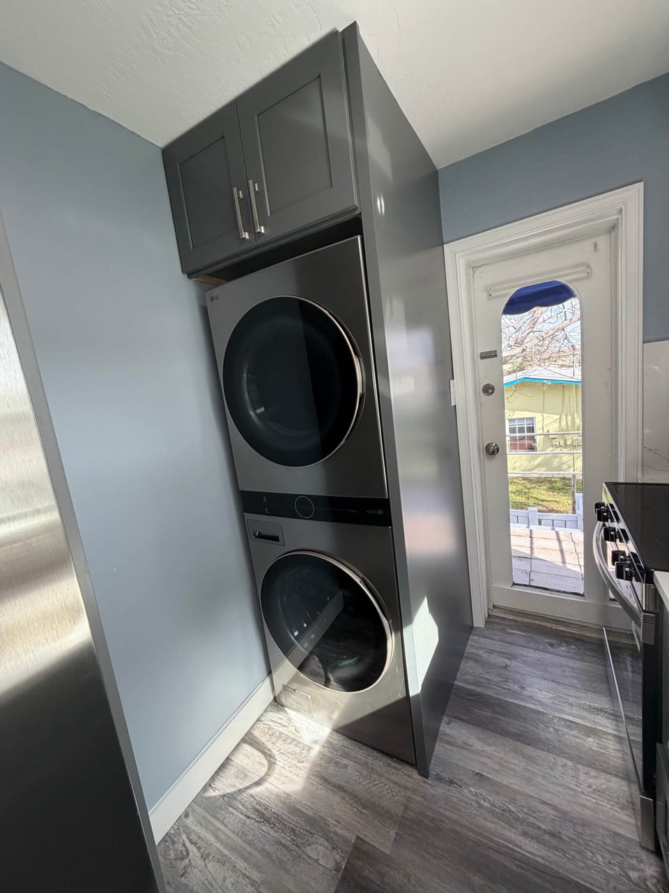 Full-size washer/dryer