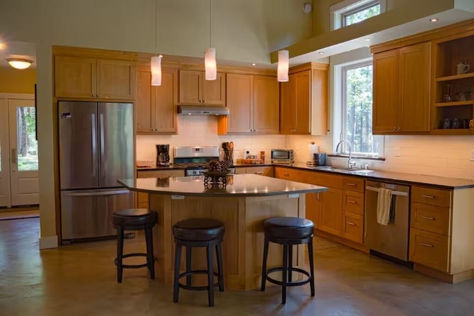 Kitchen - dining area