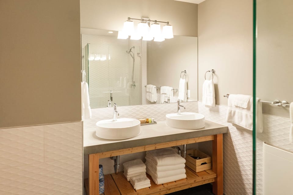 Bedard_Suites on Main St_9248