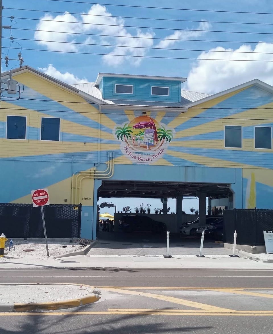 Caddy’s Madeira Beach - phenomenal seafood restaurant right on the beach
