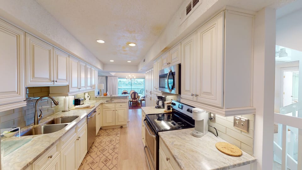 Look out over the lake while you are in the kitchen and dining room. 