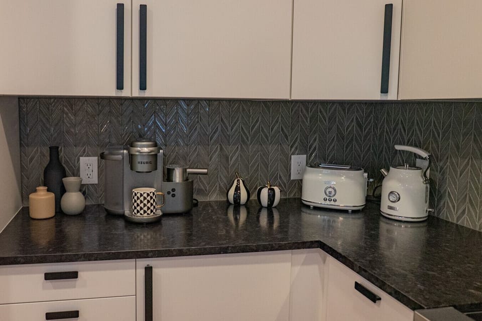 Fully Equiped  Kitchen - Cooking essentials