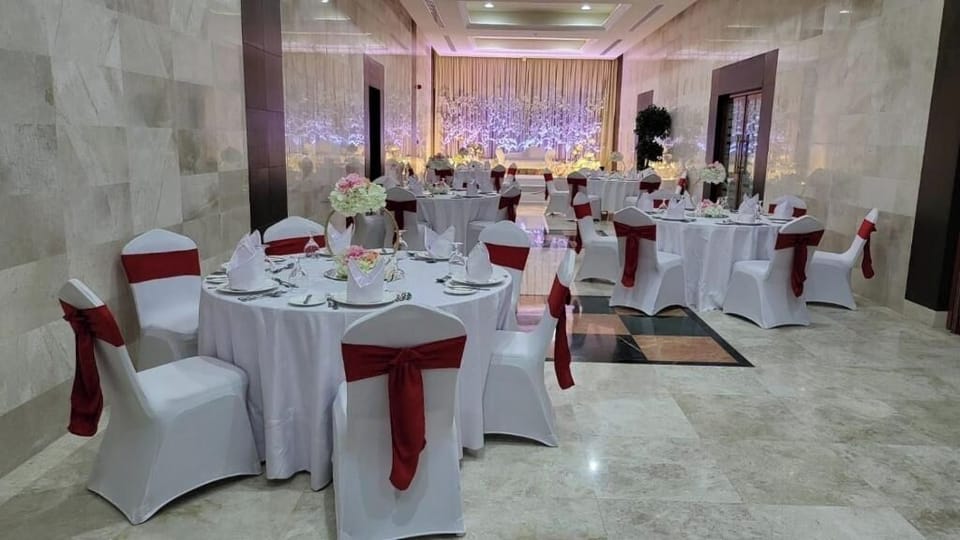 Banquet hall