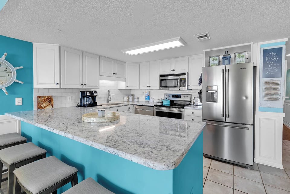 Spacious, Well Equipped Kitchen