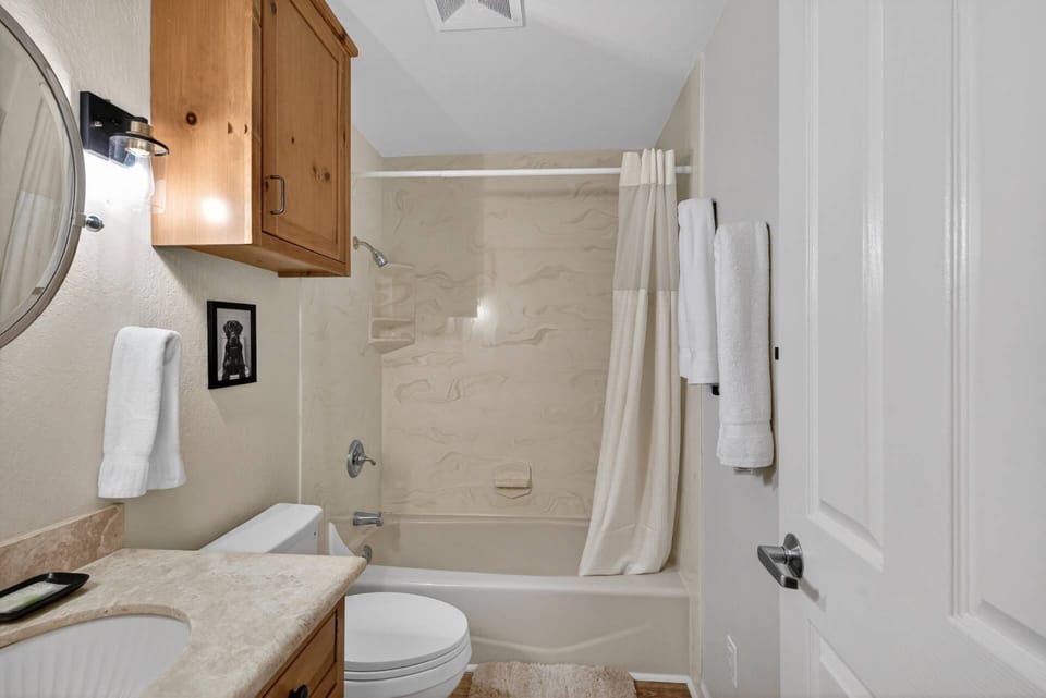 Shared Bath Main House