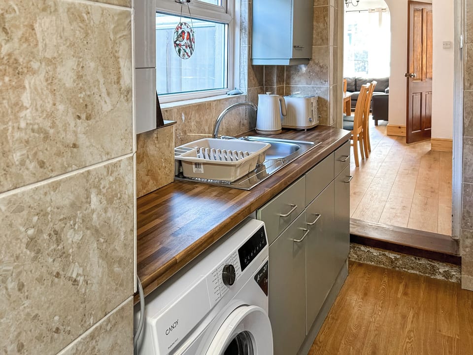 Kitchen | Chi Lowen, Redruth