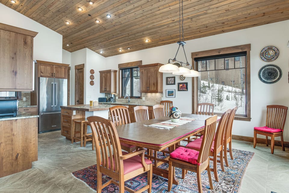Kitchen & Dining Area | 1st Floor