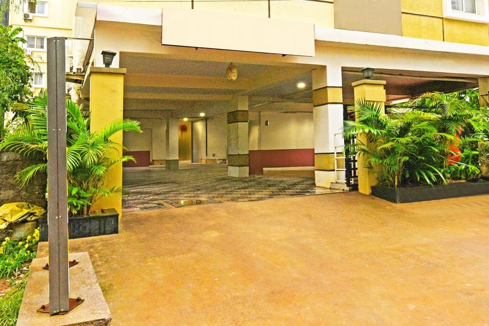 Entrance / Reception
