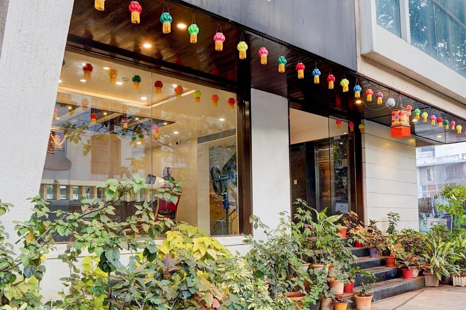 Entrance / Reception