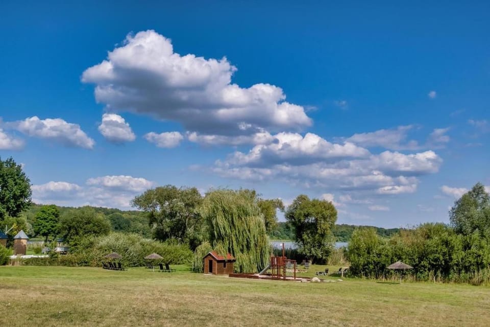 Surroundings [summer] (1-5 km)