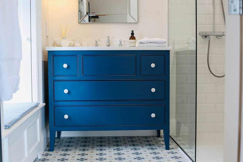 Master EnSuite Vanity Unit