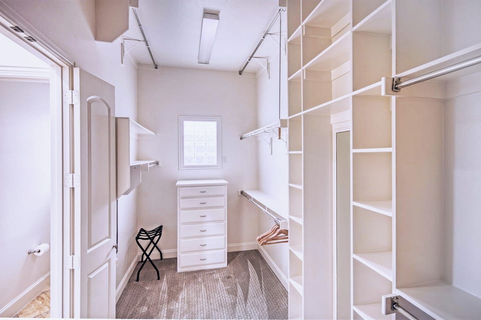 26 Master Closet