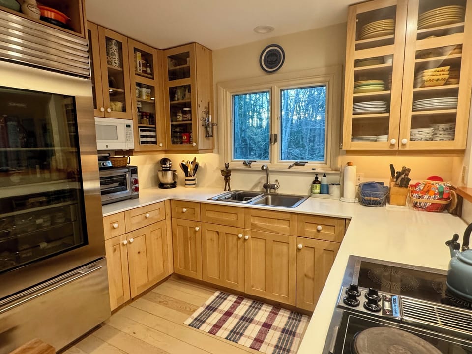 Subzero fridge, Wolf Range &appliances, Jura espresso, microwave, & dishwasher.